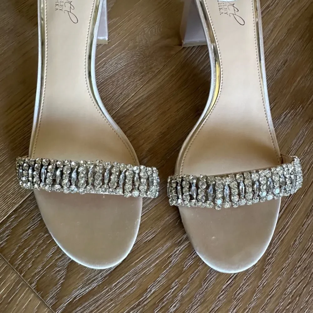 JEWEL BADGLEY MISCHKA James Block Heel Sandal Champagne Satin Rhinestone 9